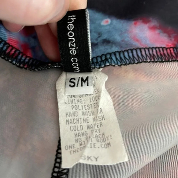 ONZIE Galaxy Pattern High Waist Leggings Multicoloured Spacecore Print Size S/M - Picture 8 of 10